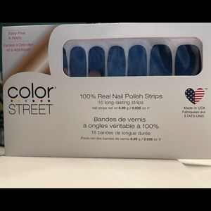 Color Street Nail Polish Strips in Blue in Peru